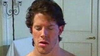 Cameron Fox fucks In the bedroom - porn video