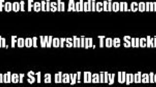 You like my little pink toes and feet - porn video