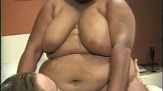 Supper chubby cheeks - porn video
